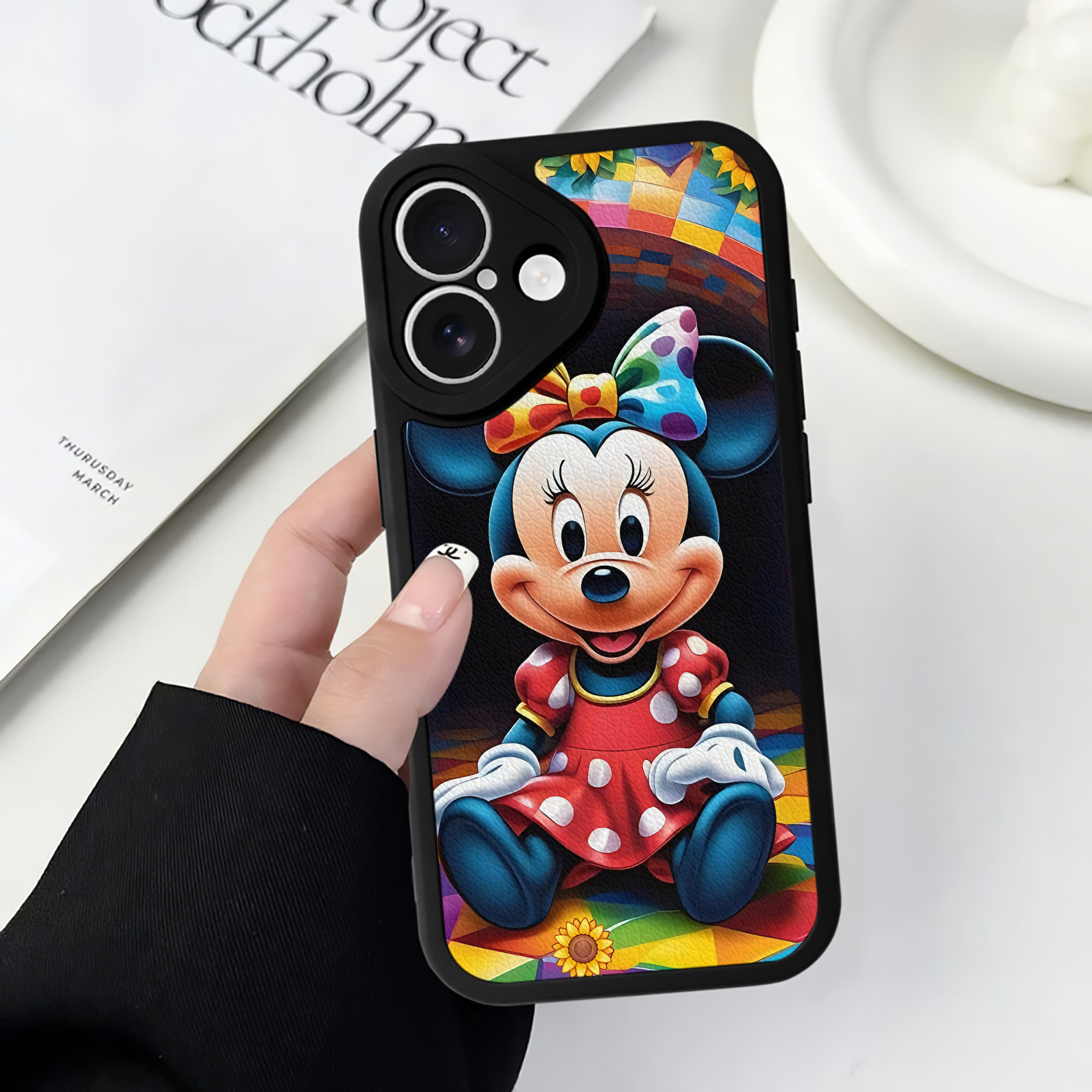 （画像用） ミッキーマウス Mickey Mouse 【iPhone 16シリーズ対応】シリコンスマホケース（レザー調） 材質：シリコン